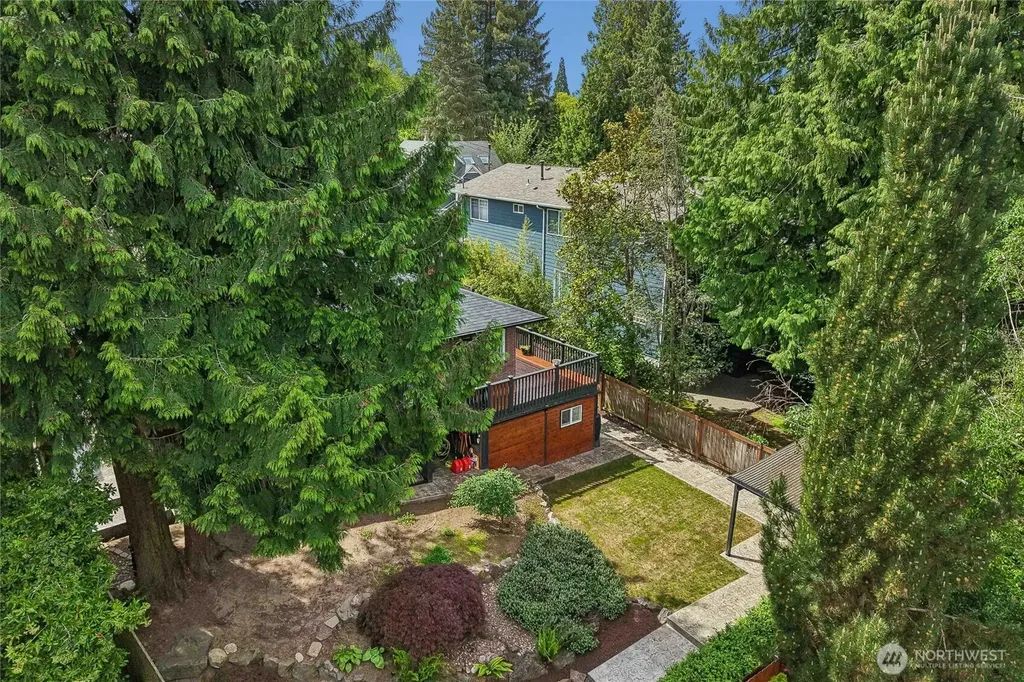 4208 SW Roxbury Street Seattle WA 98136