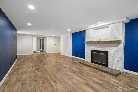 4208 SW Roxbury Street Seattle WA 98136