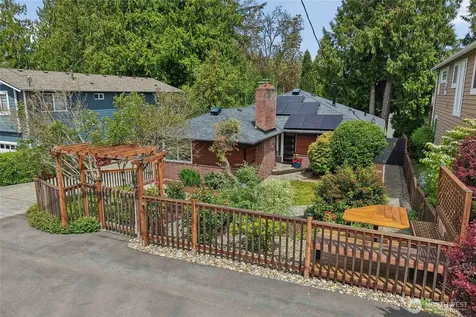 4208 SW Roxbury Street Seattle WA 98136