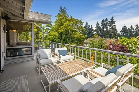 1514 Shenandoah Drive E Seattle WA 98112