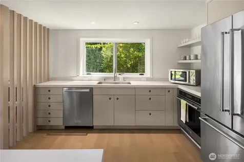 1514 Shenandoah Drive E Seattle WA 98112
