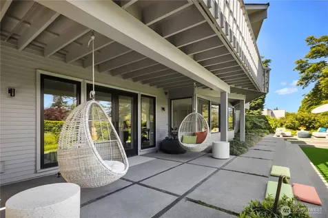 1514 Shenandoah Drive E Seattle WA 98112