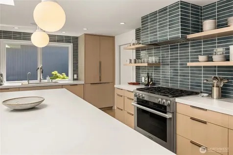 1514 Shenandoah Drive E Seattle WA 98112