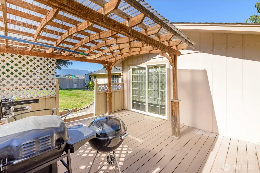70 Ridge Place Sequim WA 98362