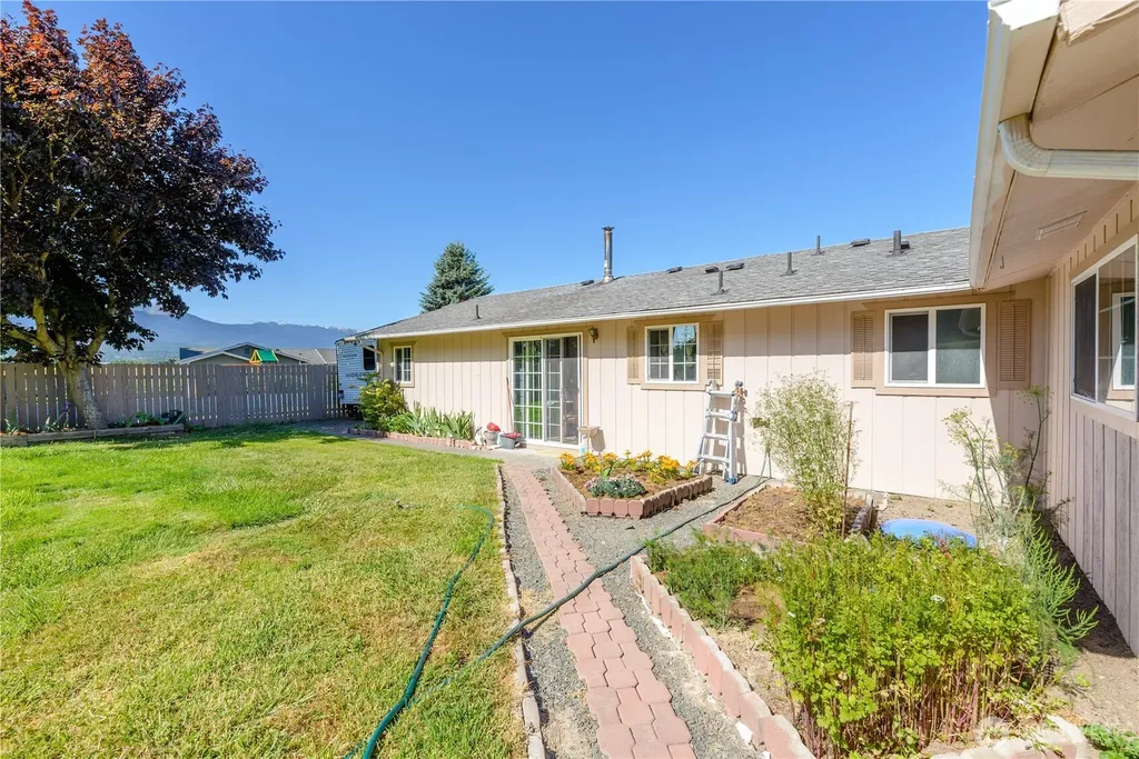 70 Ridge Place Sequim WA 98362