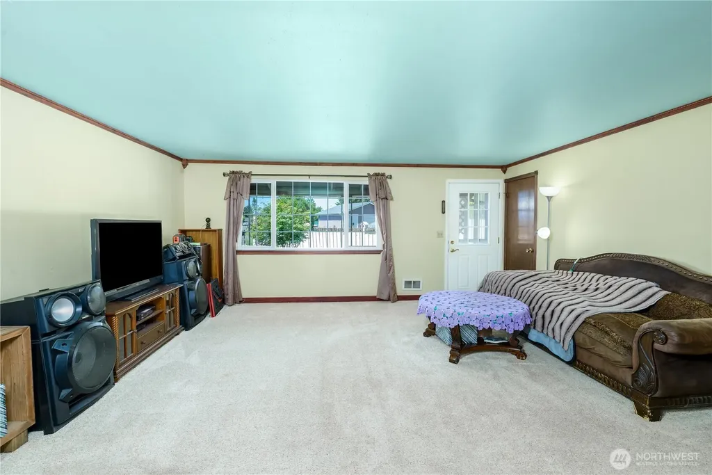 70 Ridge Place Sequim WA 98362