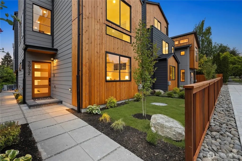 3932 S Angeline Street Seattle WA 98118