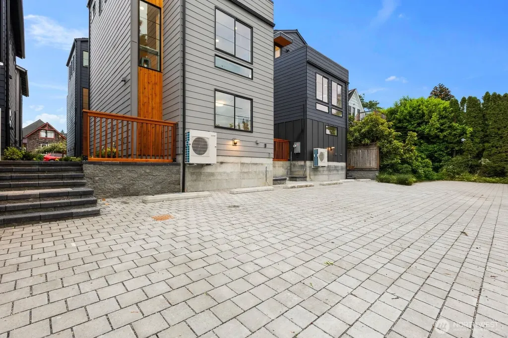 3932 S Angeline Street Seattle WA 98118