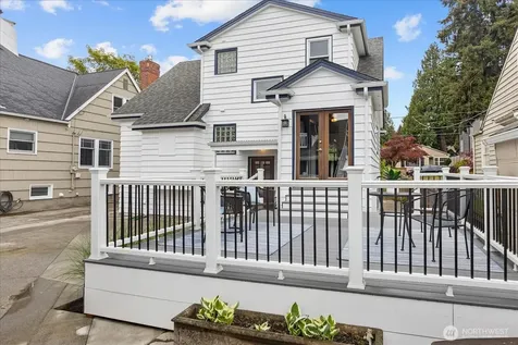 1020 NE 100th Street Seattle WA 98125