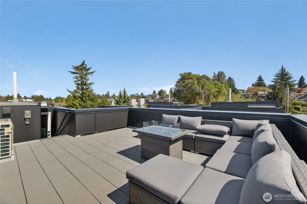 6318 41st Avenue SW Seattle WA 98136