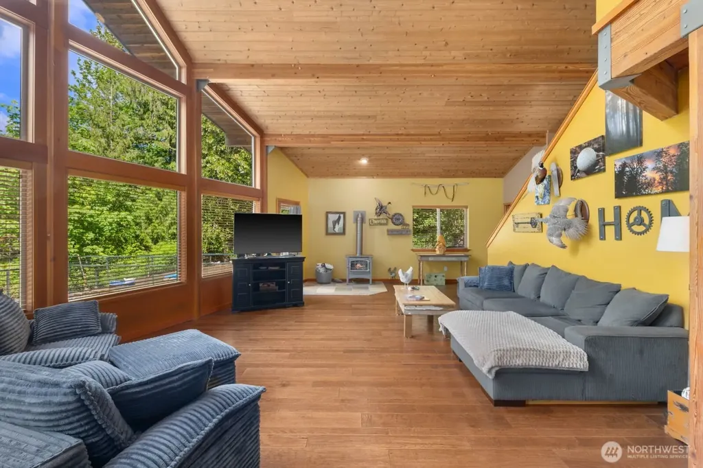 42813 Rivers Edge Court Concrete WA 98237