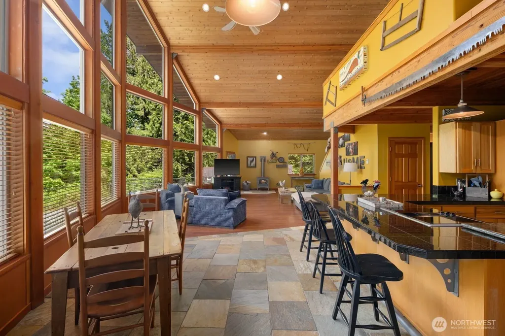 42813 Rivers Edge Court Concrete WA 98237