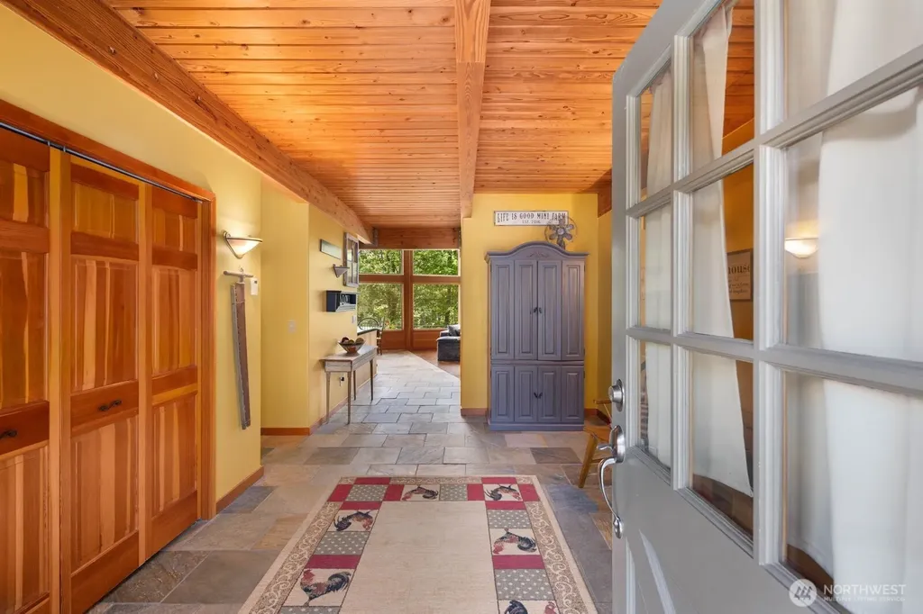 42813 Rivers Edge Court Concrete WA 98237