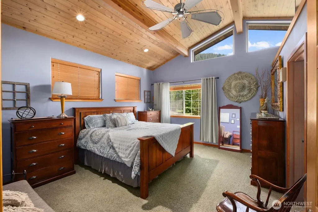 42813 Rivers Edge Court Concrete WA 98237