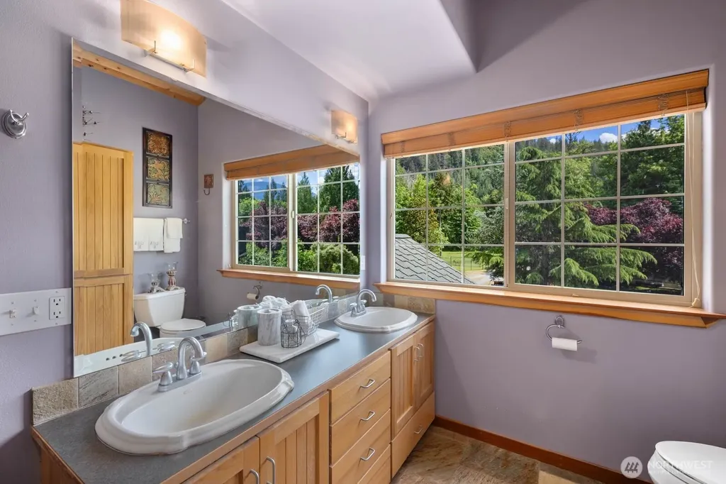 42813 Rivers Edge Court Concrete WA 98237
