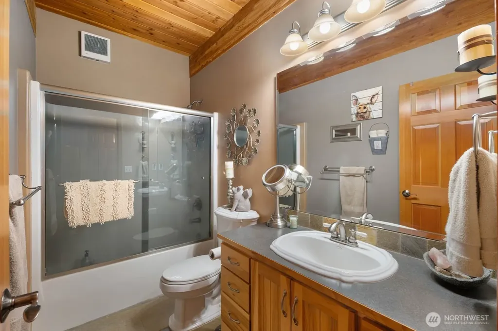42813 Rivers Edge Court Concrete WA 98237