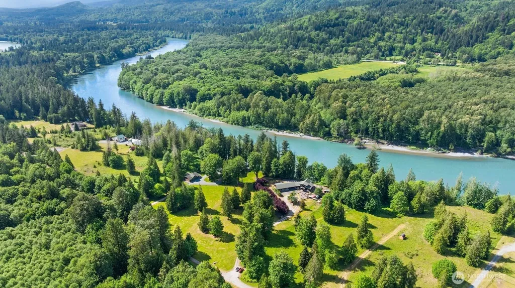 42813 Rivers Edge Court Concrete WA 98237