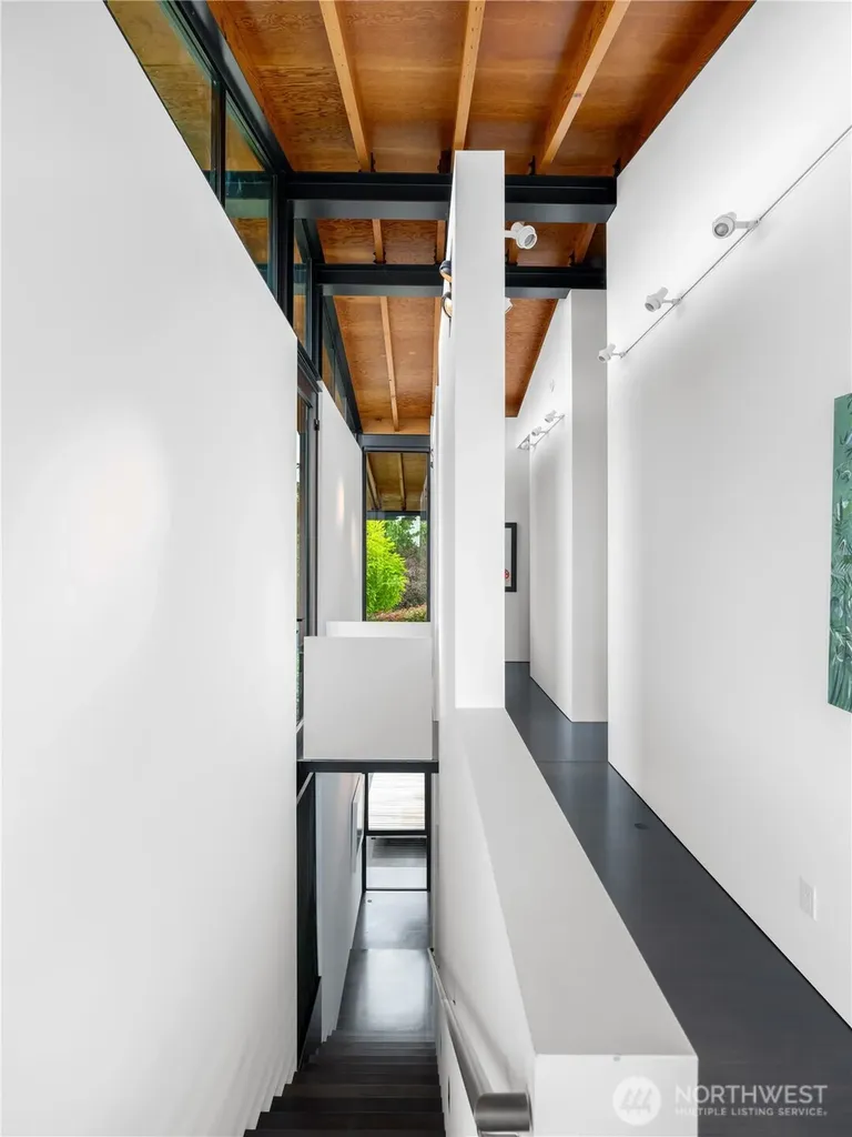 3310 E Laurelhurst Drive NE Seattle WA 98105