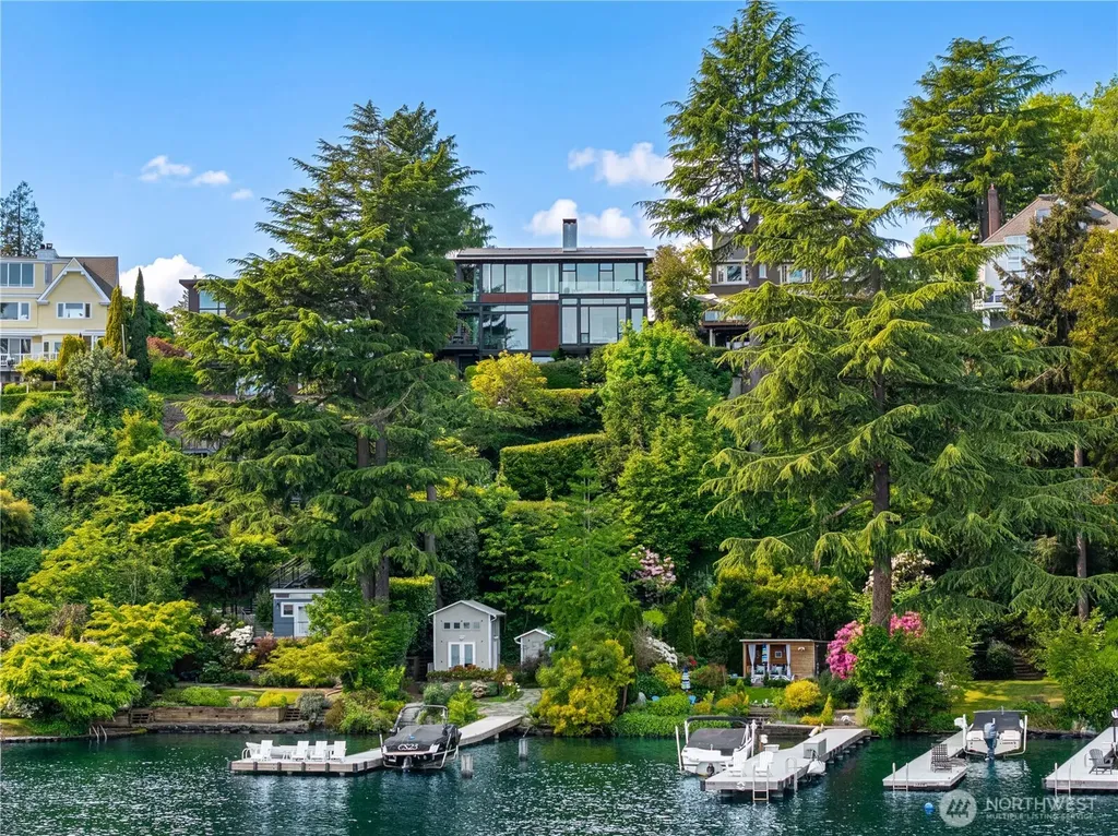 3310 E Laurelhurst Drive NE Seattle WA 98105