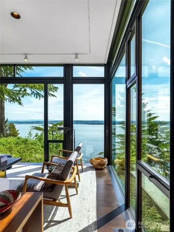 3310 E Laurelhurst Drive NE Seattle WA 98105