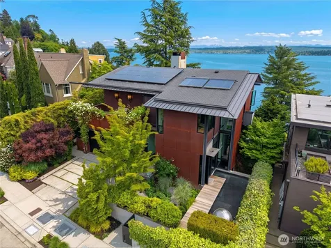 3310 E Laurelhurst Drive NE Seattle WA 98105