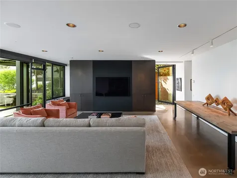 3310 E Laurelhurst Drive NE Seattle WA 98105