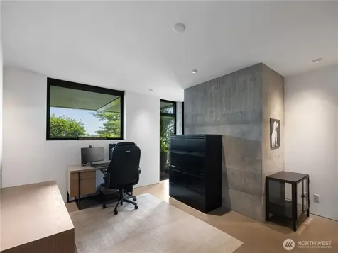 3310 E Laurelhurst Drive NE Seattle WA 98105