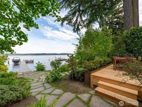 3310 E Laurelhurst Drive NE Seattle WA 98105