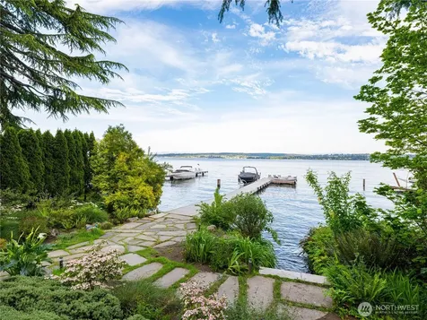 3310 E Laurelhurst Drive NE Seattle WA 98105