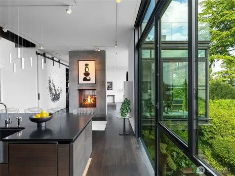 3310 E Laurelhurst Drive NE Seattle WA 98105