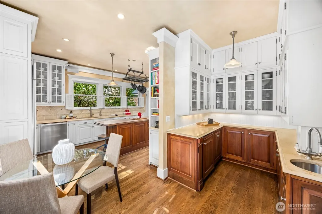 2218 E Prospect Street Seattle WA 98112
