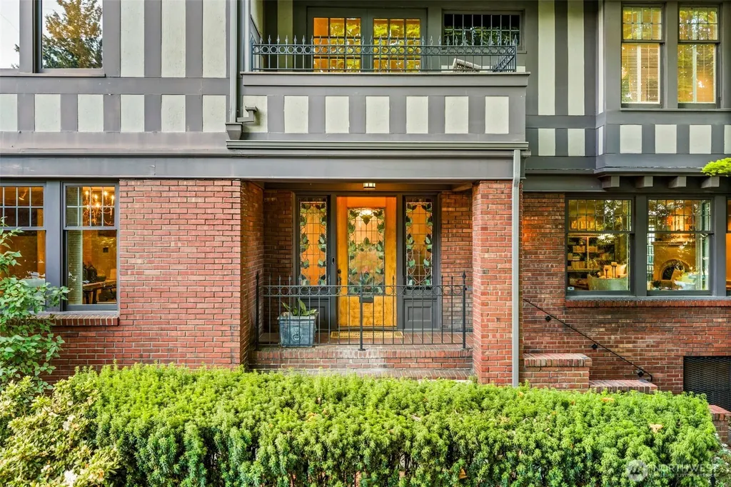 2218 E Prospect Street Seattle WA 98112