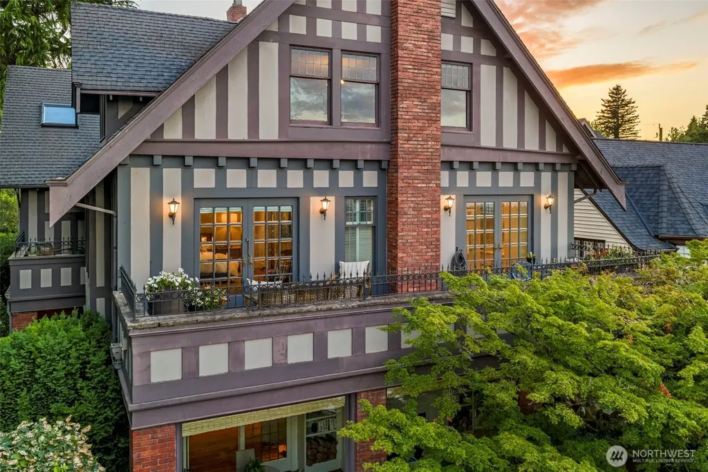2218 E Prospect Street Seattle WA 98112
