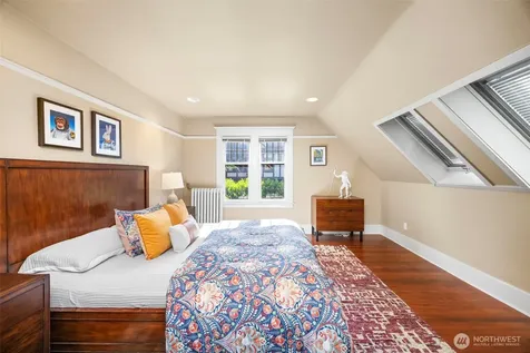 2218 E Prospect Street Seattle WA 98112