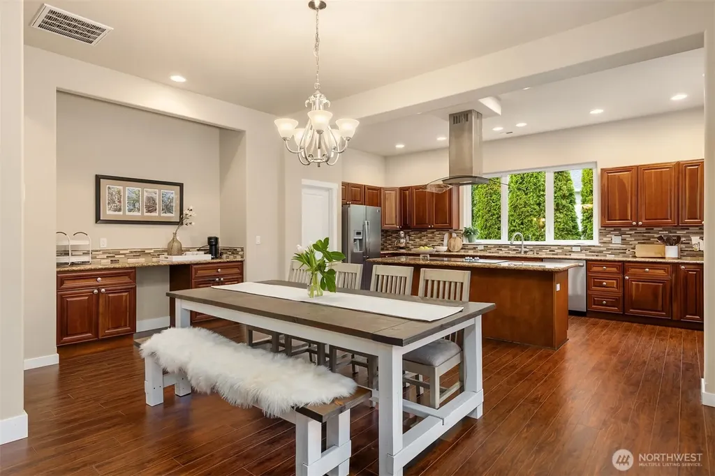 23178 Aslan Place NE Kingston WA 98346