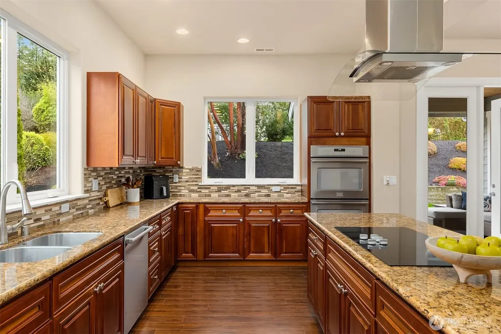 23178 Aslan Place NE Kingston WA 98346