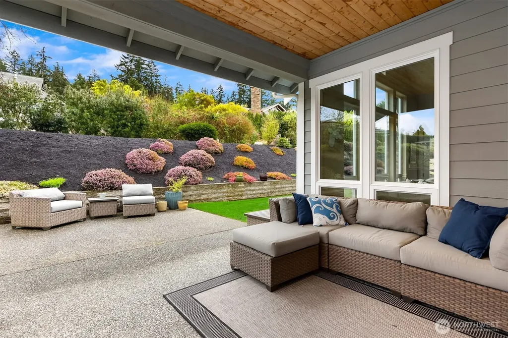 23178 Aslan Place NE Kingston WA 98346