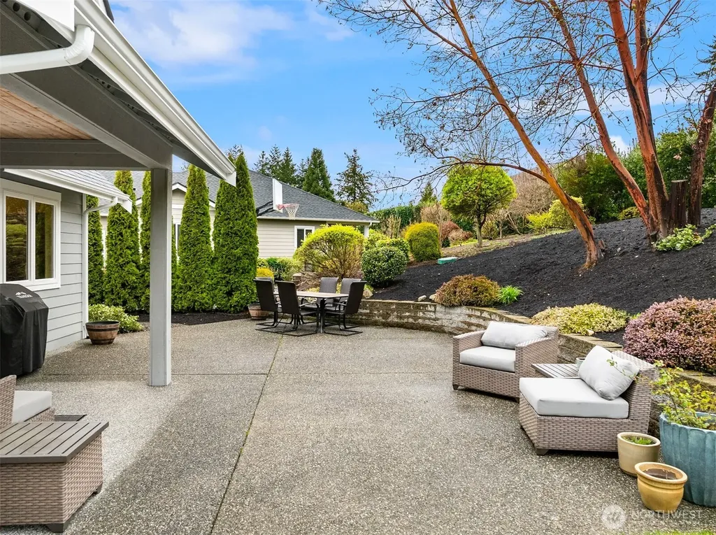 23178 Aslan Place NE Kingston WA 98346