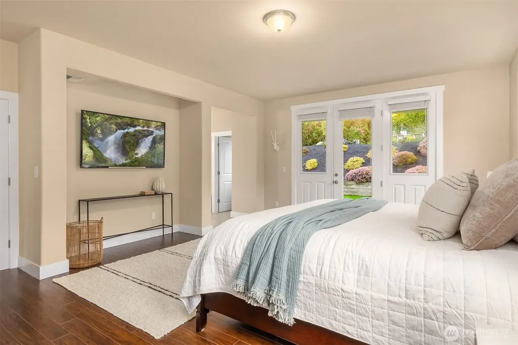 23178 Aslan Place NE Kingston WA 98346