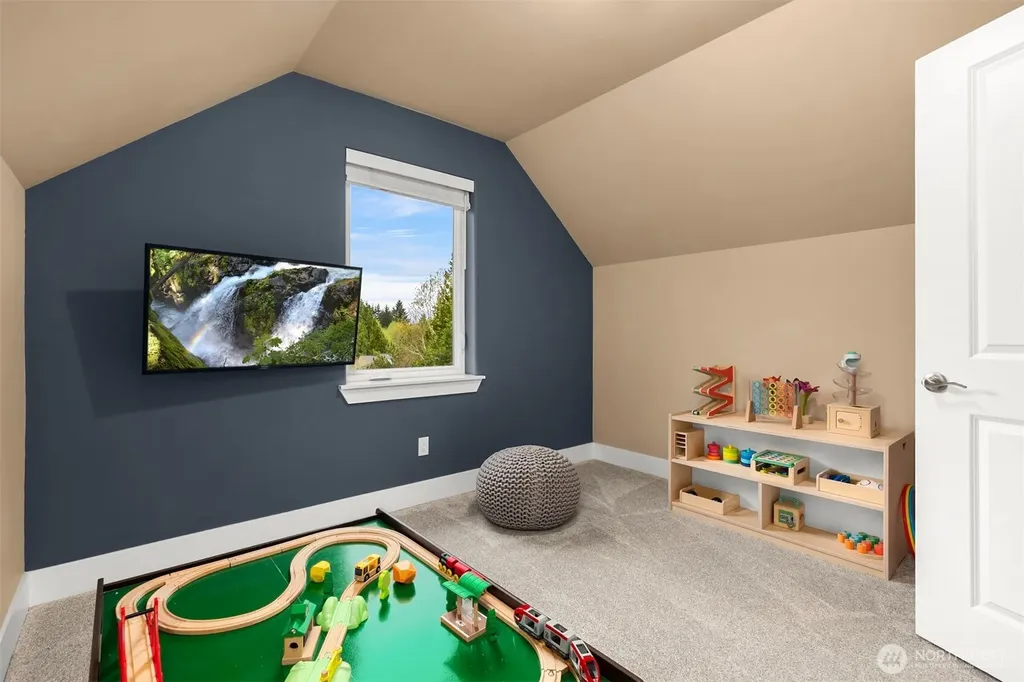 23178 Aslan Place NE Kingston WA 98346