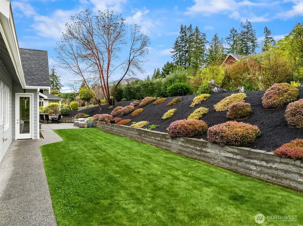 23178 Aslan Place NE Kingston WA 98346