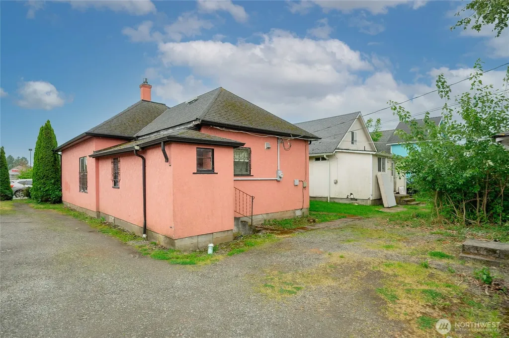 2058 Main Street Ferndale WA 98248