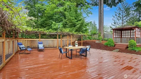 18314 142nd Avenue SE Renton WA 98058
