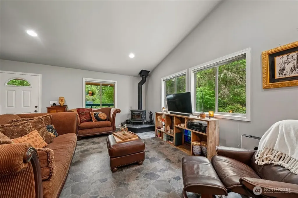 11508 Claussen Road Anderson Island WA 98303