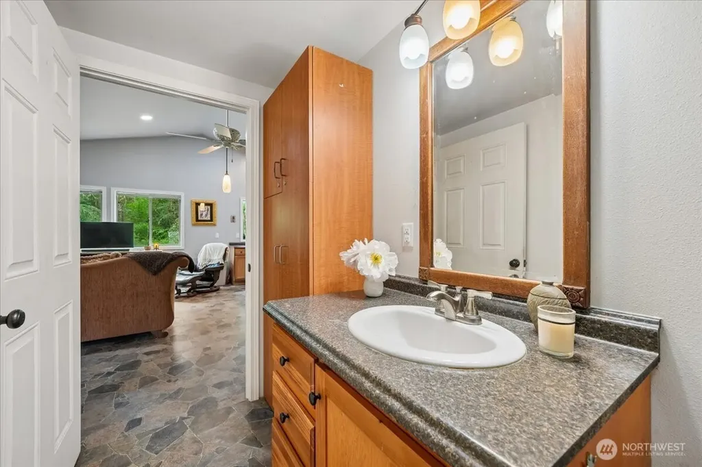 11508 Claussen Road Anderson Island WA 98303
