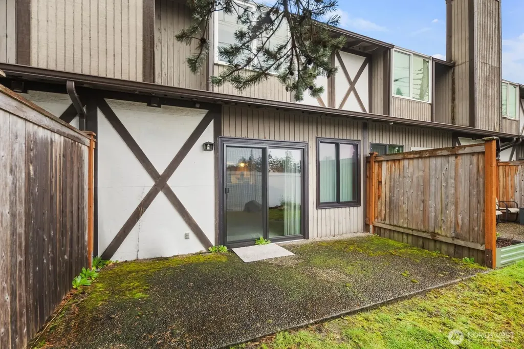 323 SW 112th Street Seattle WA 98146