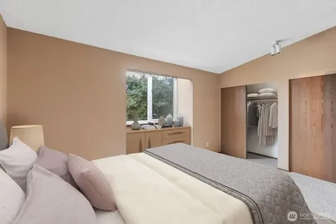 323 SW 112th Street Seattle WA 98146