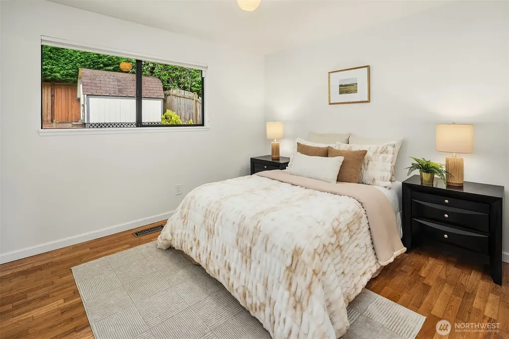 40 151st Place NE Bellevue WA 98007