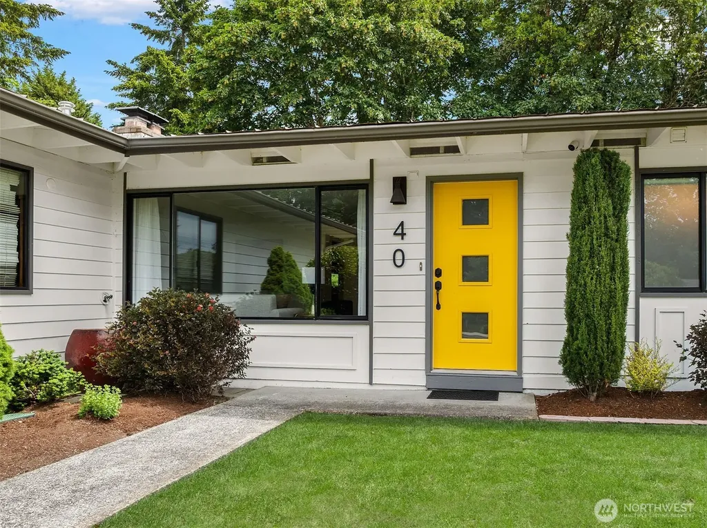 40 151st Place NE Bellevue WA 98007