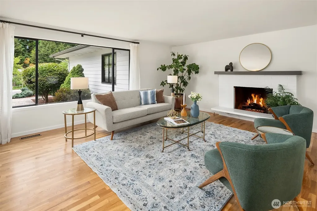 40 151st Place NE Bellevue WA 98007
